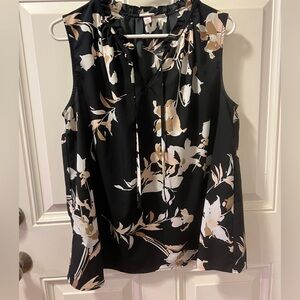 Merona Tan and White Sleeveless Pleated Blouse